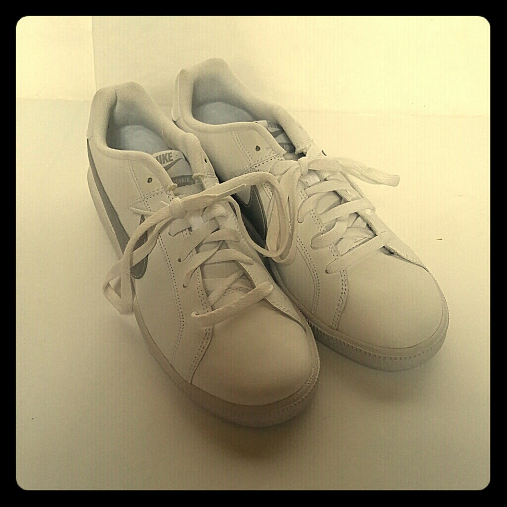 Nike Court Royale Size 10 White Sneakers Shoes